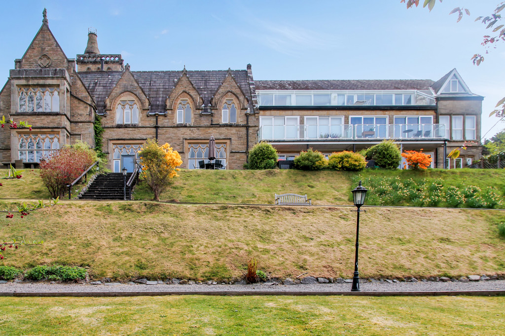 Priory Manor, Rayrigg Road