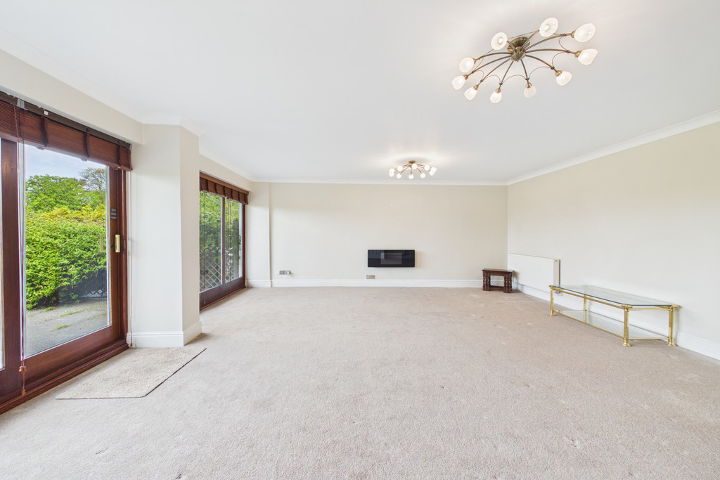 Priory Manor, Rayrigg Road, photo 28