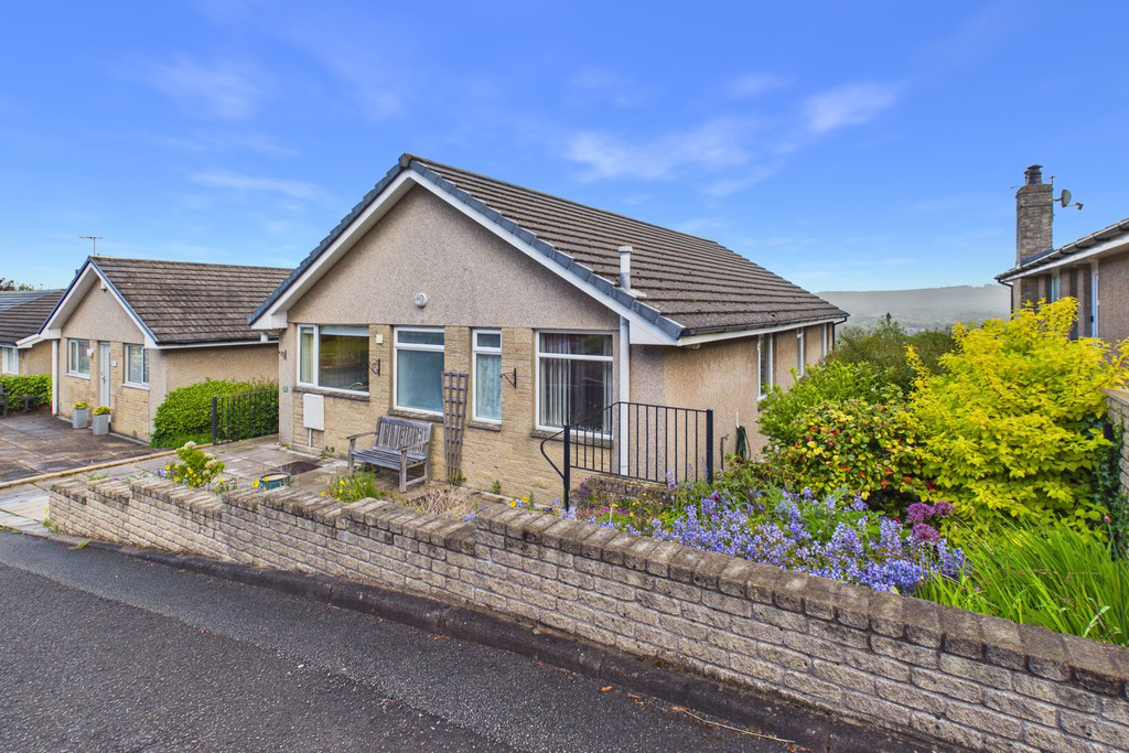 9 The Spinney, Arnside, Cumbria, LA5 0EX