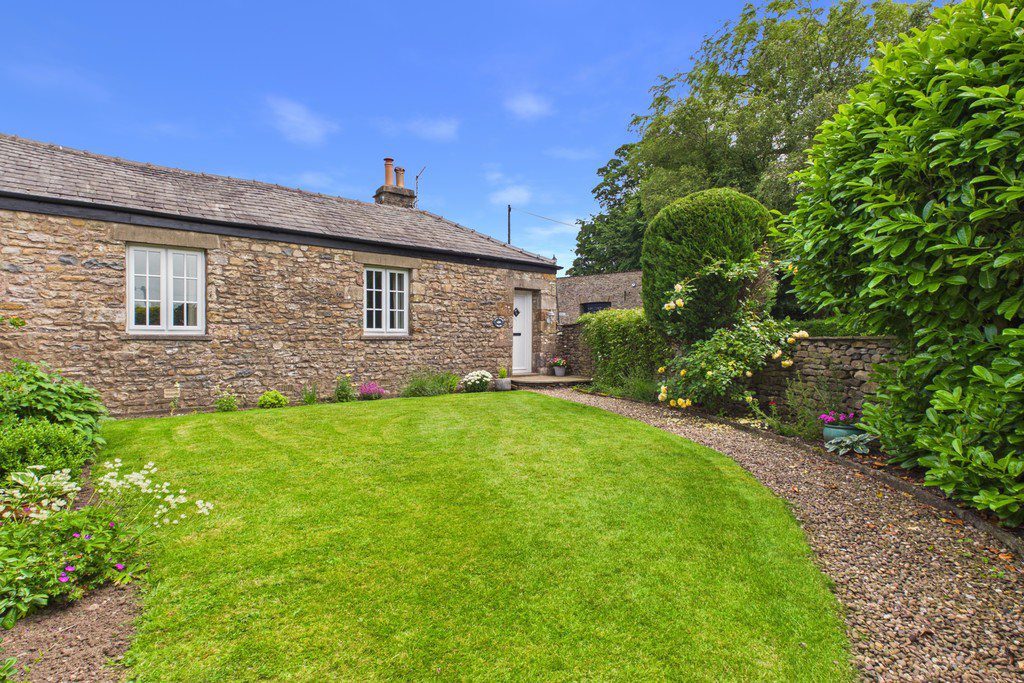 Three Corners Cottage, Burrow LA6 2RJ