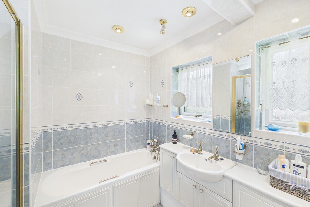 Langstrath, Middle Entrance Drive, Bowness-on-windermere, Windermere  LA23 3JY, photo 16
