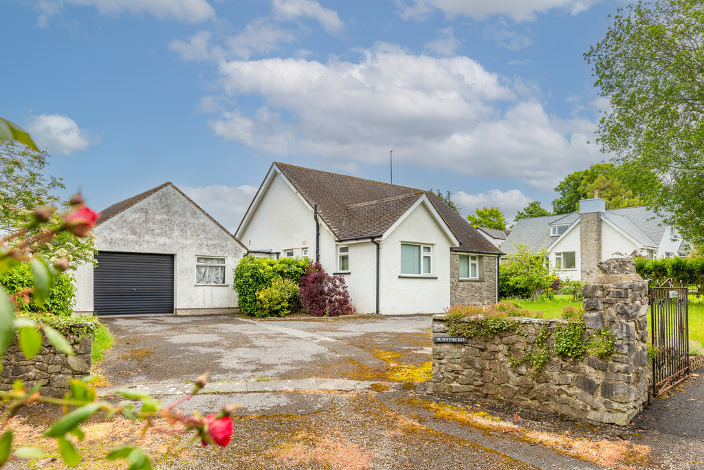 Sunny Hurst, Emesgate Lane, Silverdale, Carnforth, LA5 0RQ