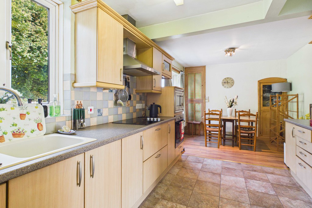 Stonehurst, Netherleigh Drive, Grange-over-Sands, Cumbria, LA11 7JQ, photo 5