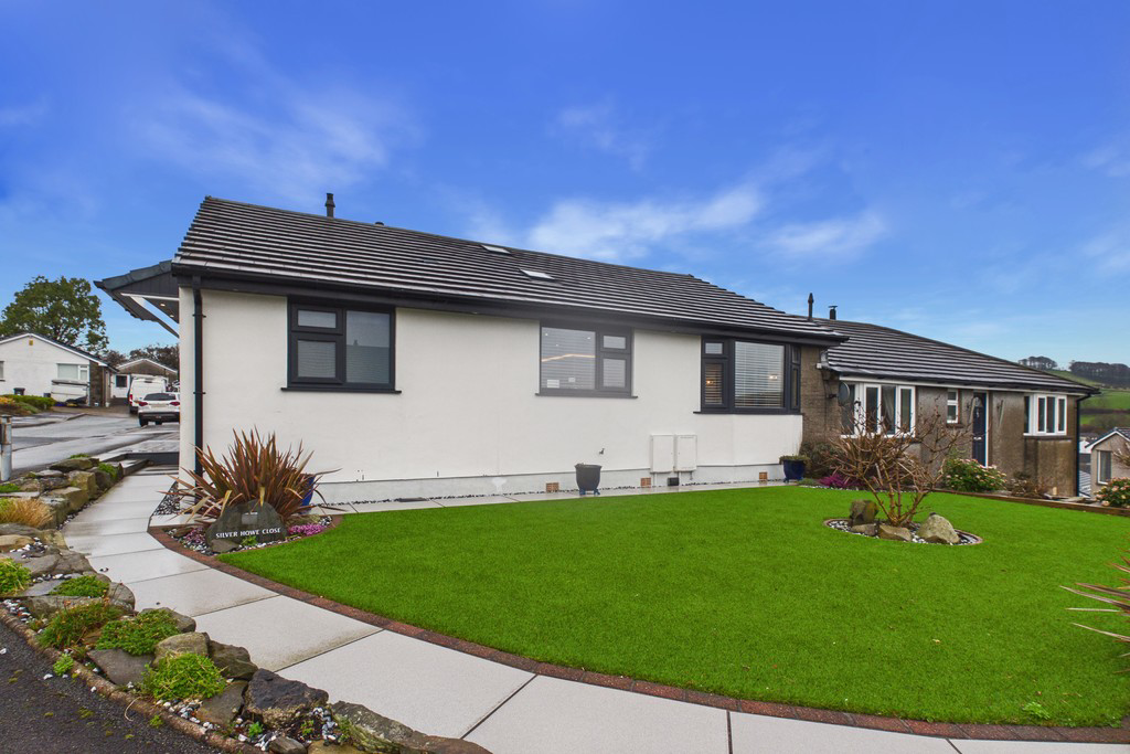 Silver Howe Close