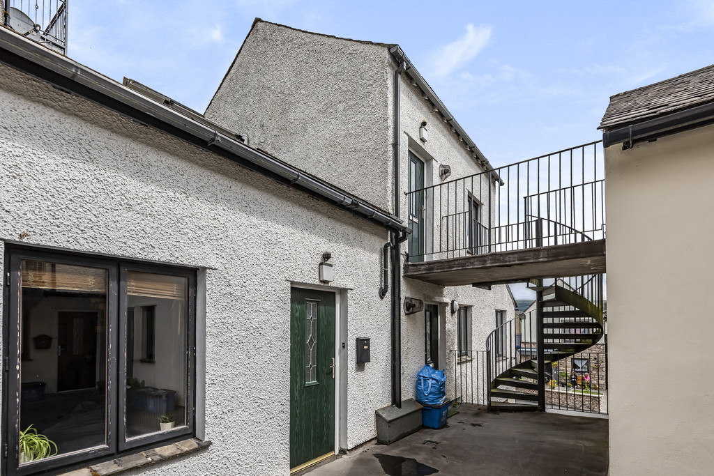 Flat 8, Yard 119, Highgate, Kendal, LA9 4EN, photo 2