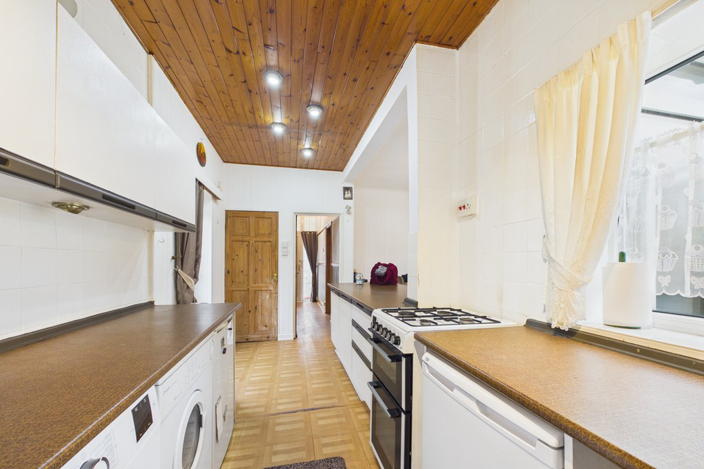 Lyndale, Haws Hill, Carnforth, LA5 9DG, photo 8