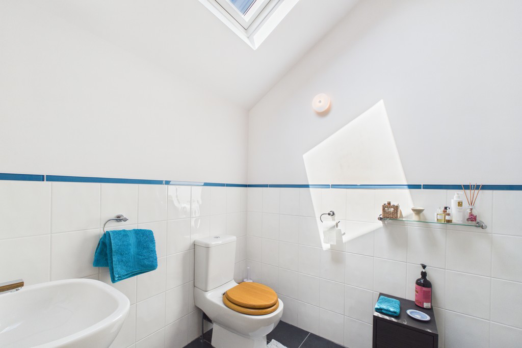 Ensuite to Bedroom 