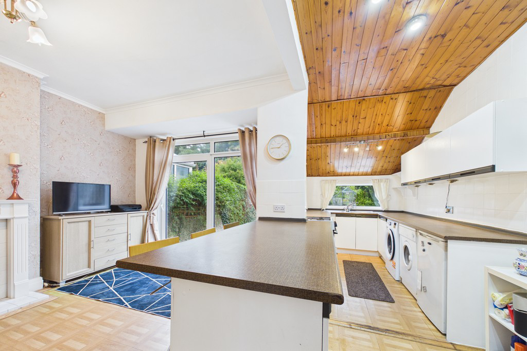 Lyndale, Haws Hill, Carnforth, LA5 9DG, photo 11