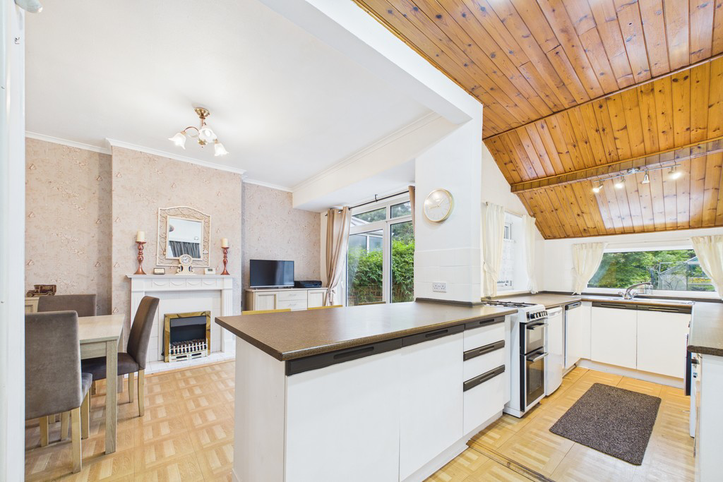 Lyndale, Haws Hill, Carnforth, LA5 9DG, photo 6
