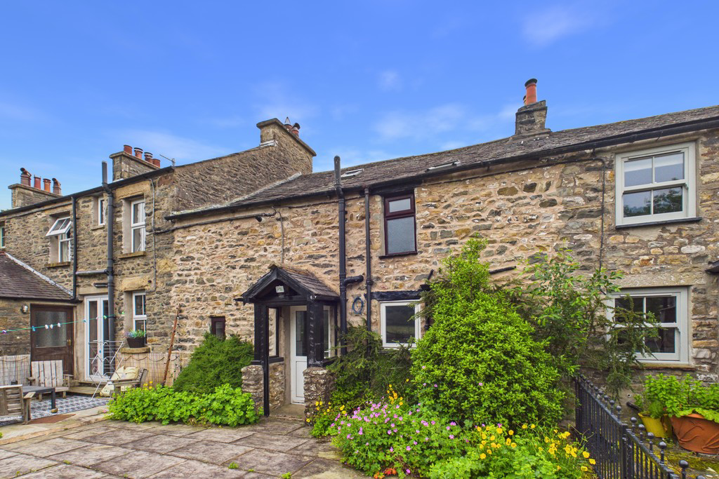 2 Derry Cottages , Millthrop, LA10 5SN