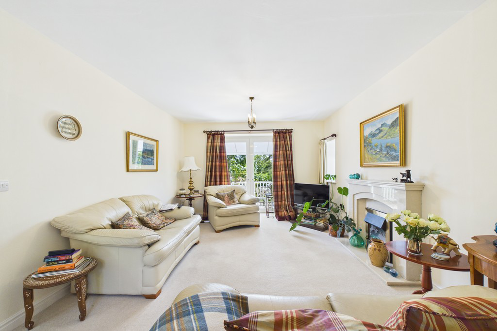 Living Room / Dining Room