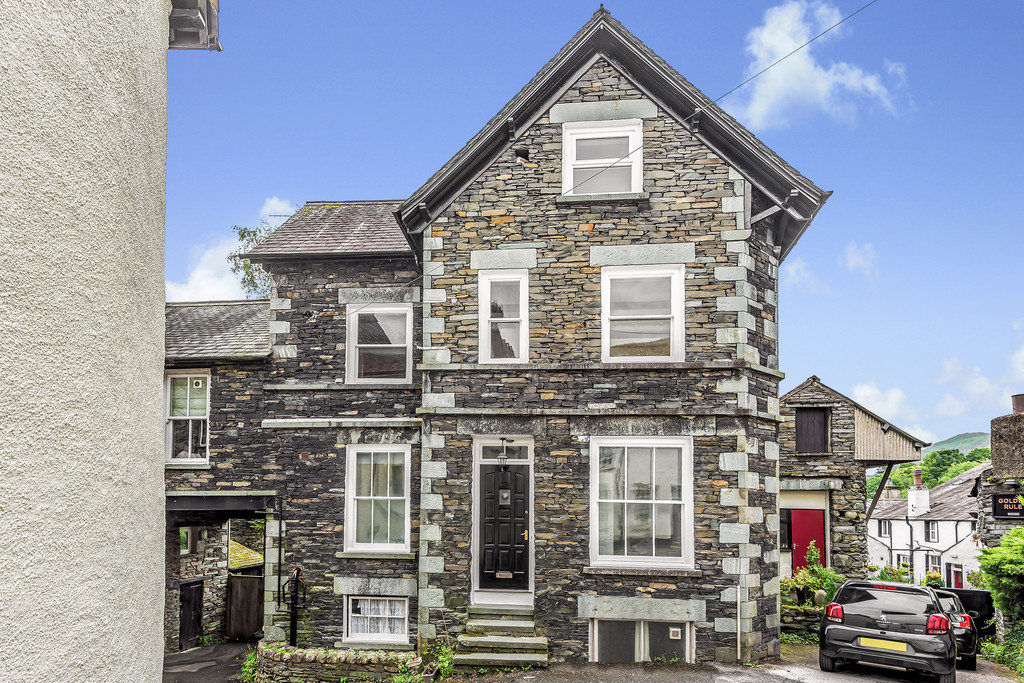 Roselea and Roselea Flat, North Road, Ambleside, LA22 9DT