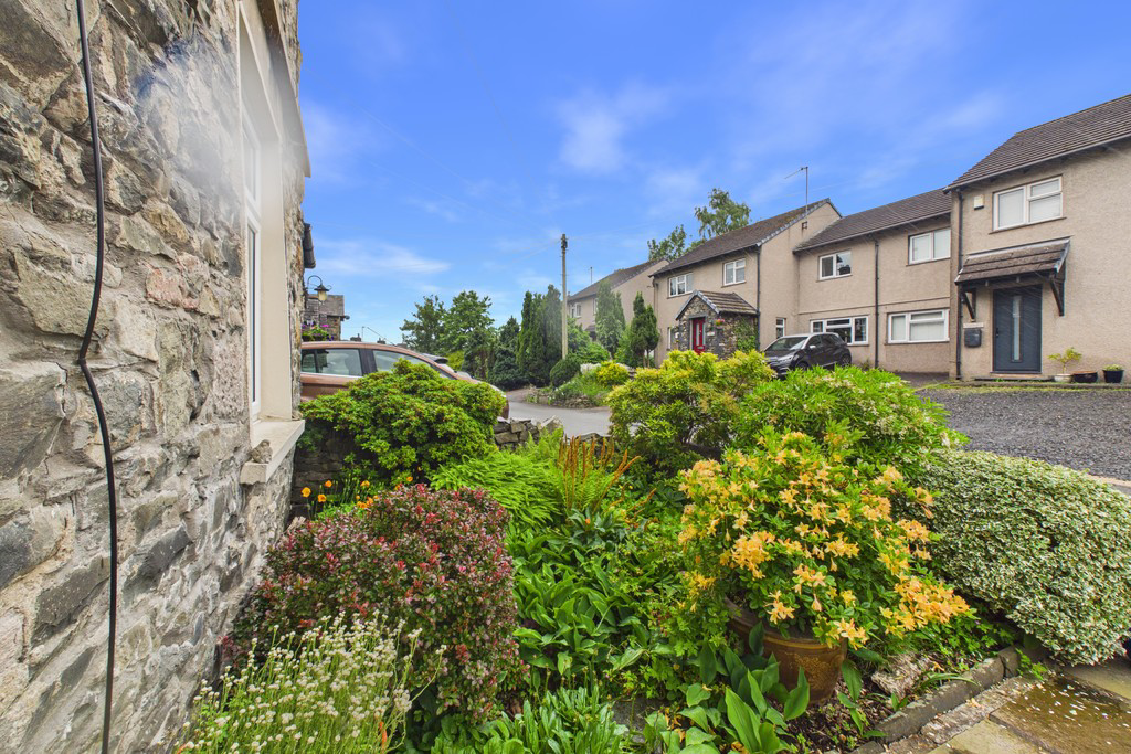 2 Low Cottages, Endmoor, LA8 0HB, photo 3