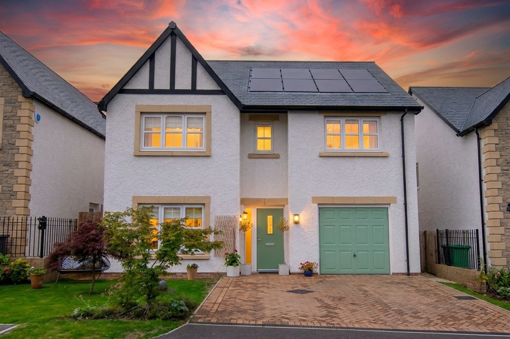 8 Walnut Close, Kendal, Cumbria, LA9 5FY