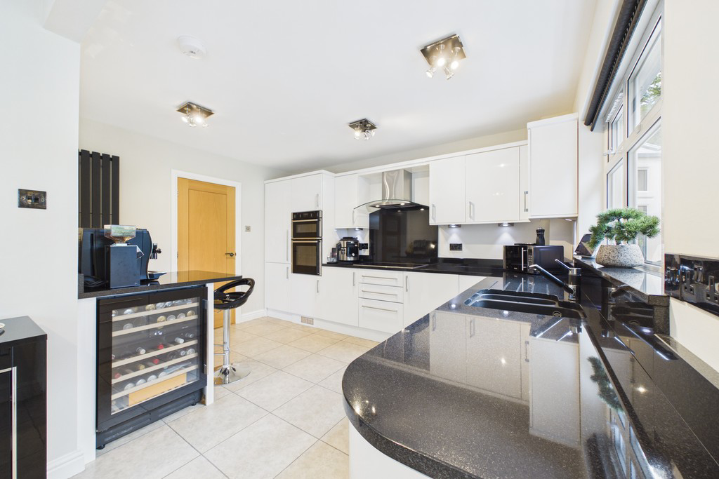 Peel Oak, New Barns Road, Arnside, Cumbria, LA5 0BB, photo 11