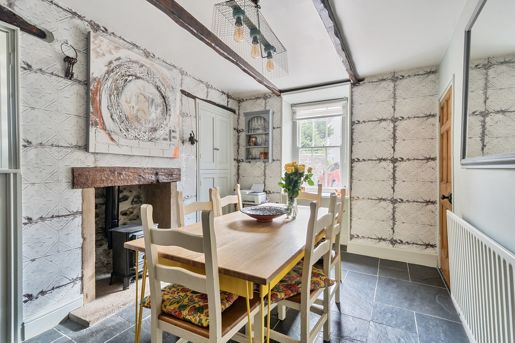 10 Swine Market, Kirkby Lonsdale, LA6 2FT, photo 2