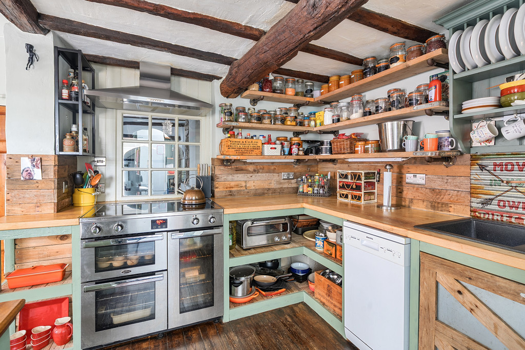 10 Swine Market, Kirkby Lonsdale, LA6 2FT, photo 3