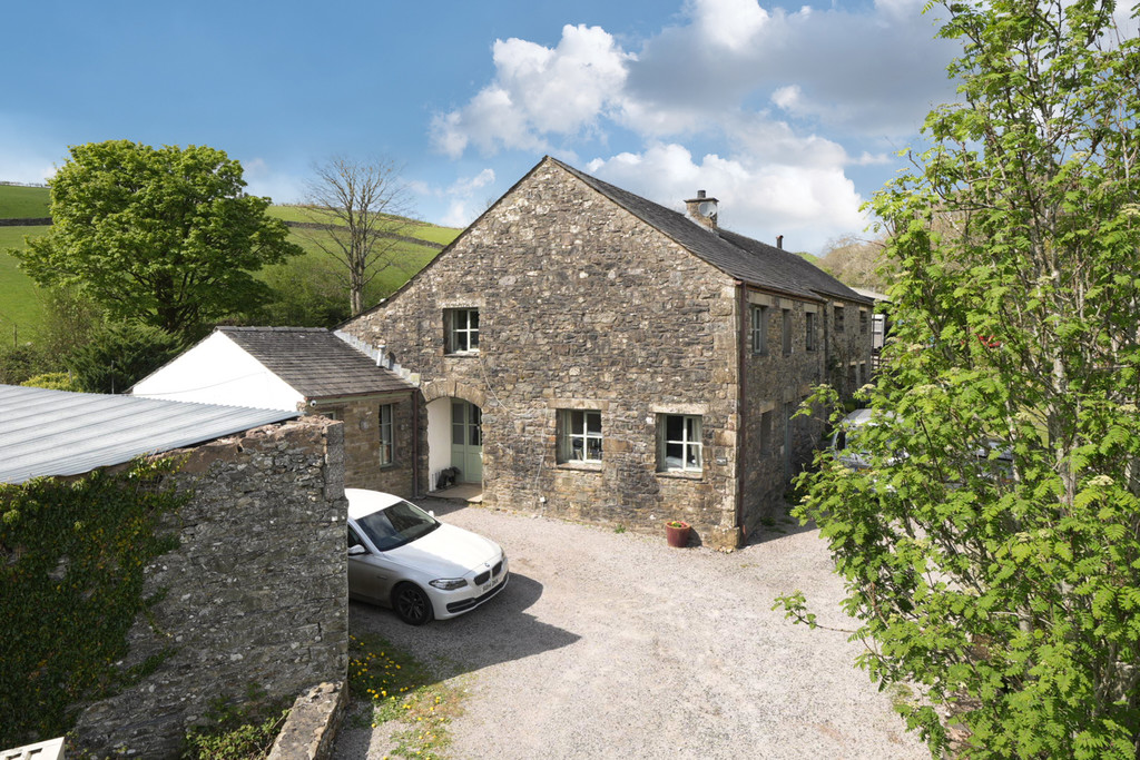Killington Hall Barn, Killington, LA6 2HA