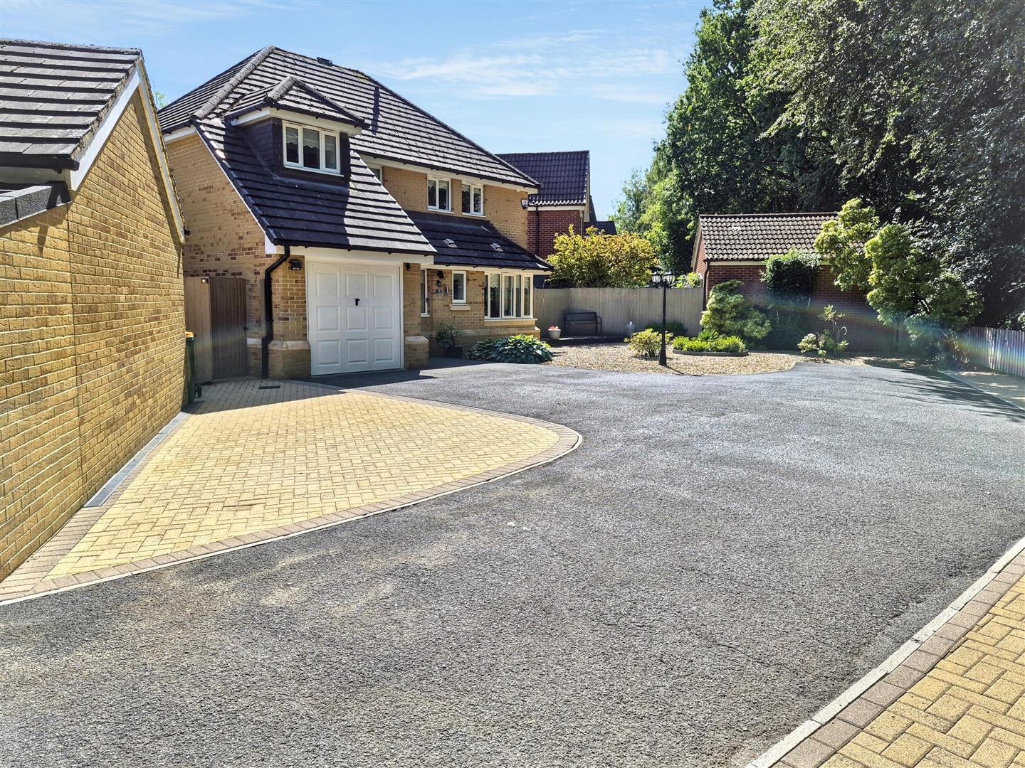 Dewberry Grove, Rogerstone, Newport, photo 3