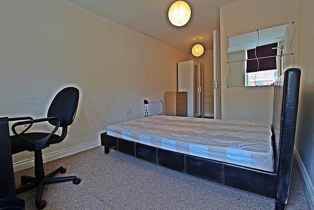 New Park Terrace, Treforest, Pontypridd, photo 2
