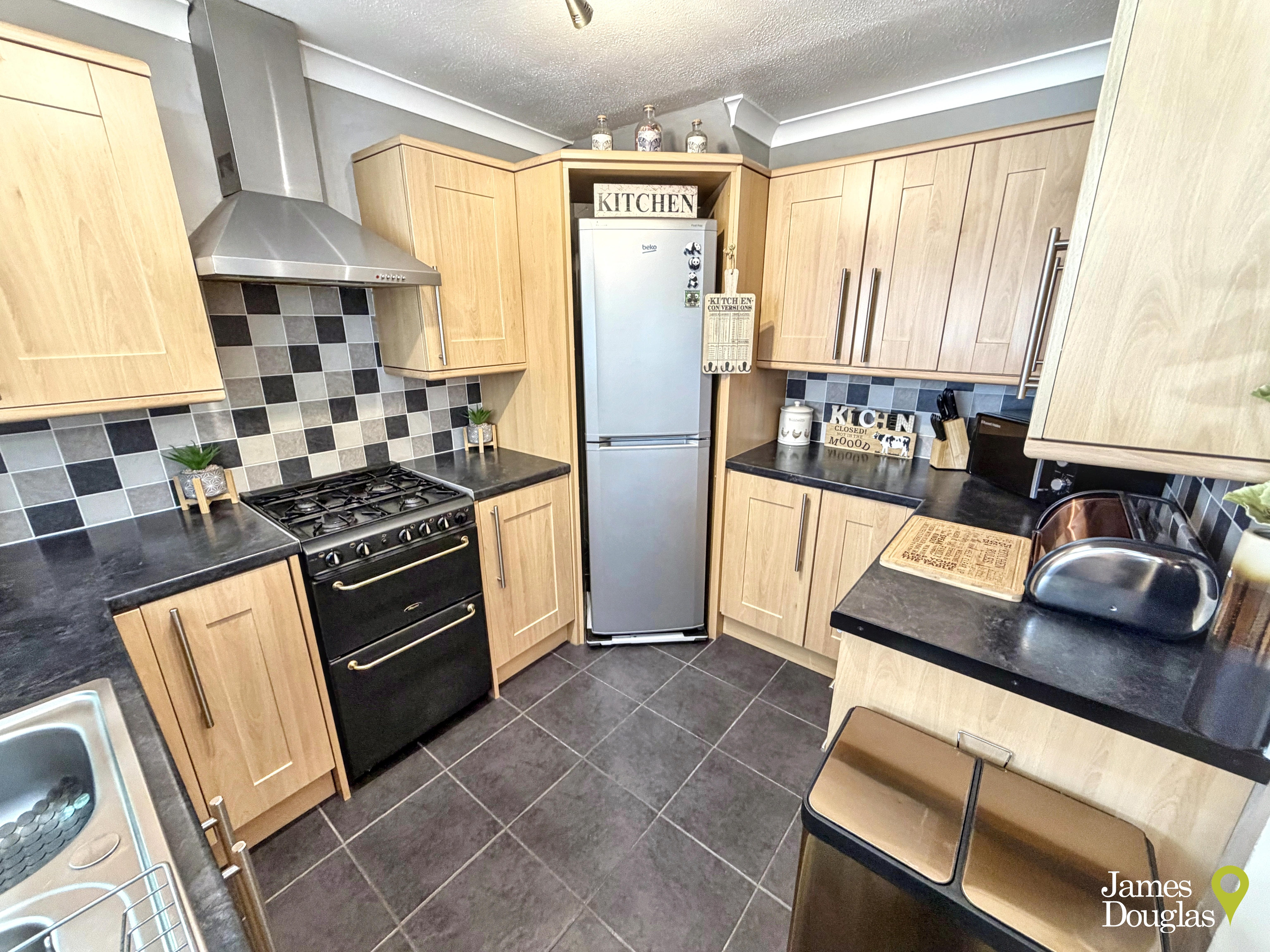 Lanwood Road, Graigwen, Pontypridd, photo 10