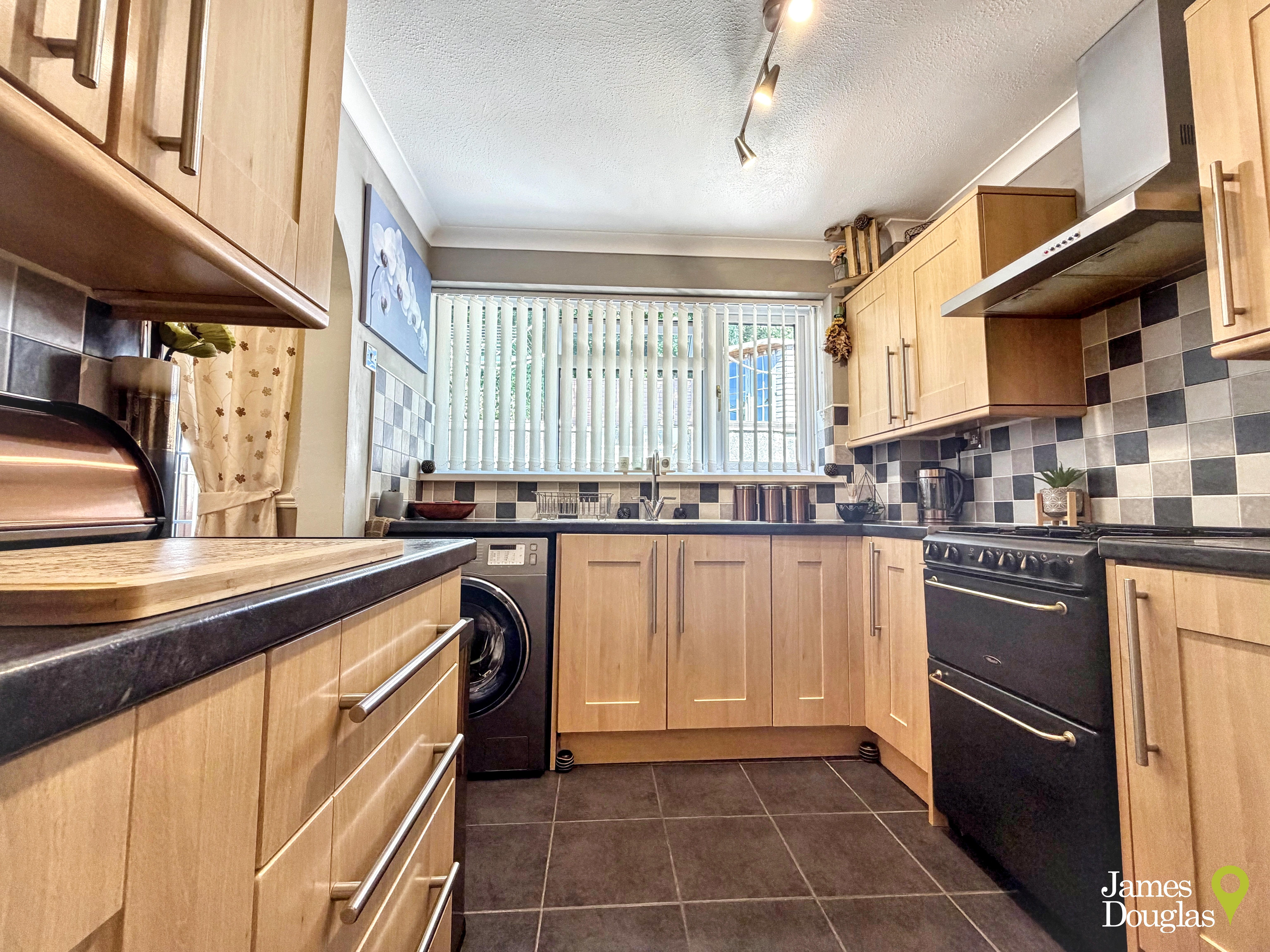 Lanwood Road, Graigwen, Pontypridd, photo 12