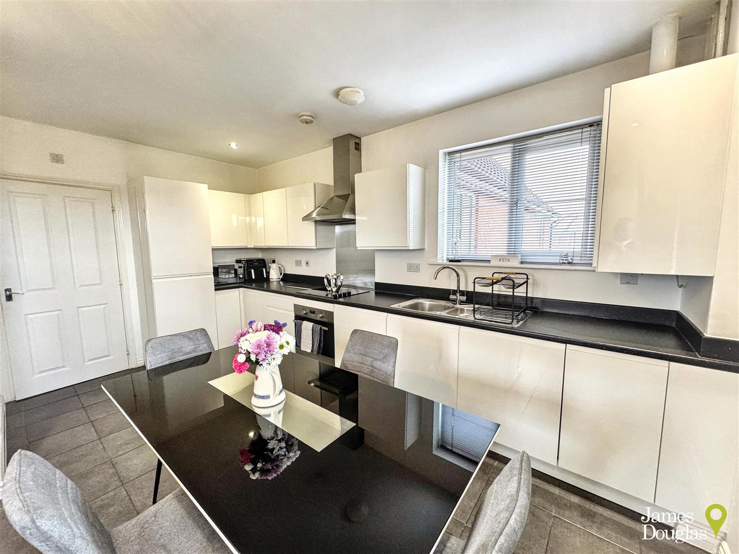 Flat 11, 25 Swan Crescent, Newport, photo 9