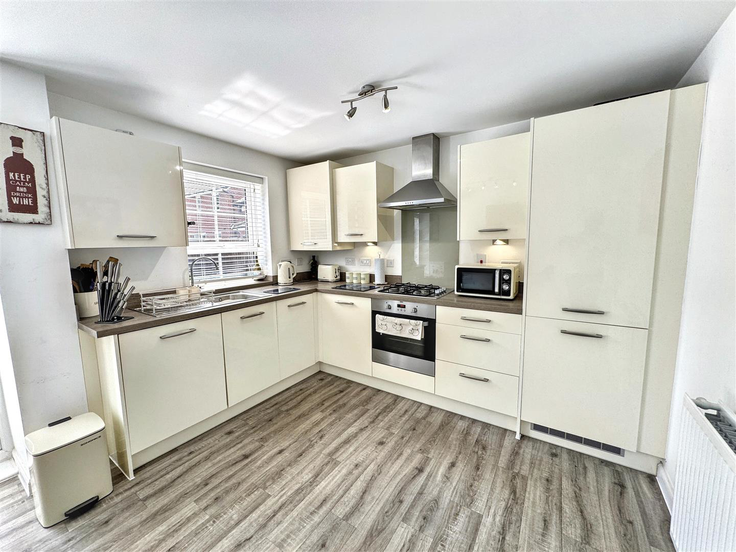 Castle Way, Rogerstone, Newport, photo 7