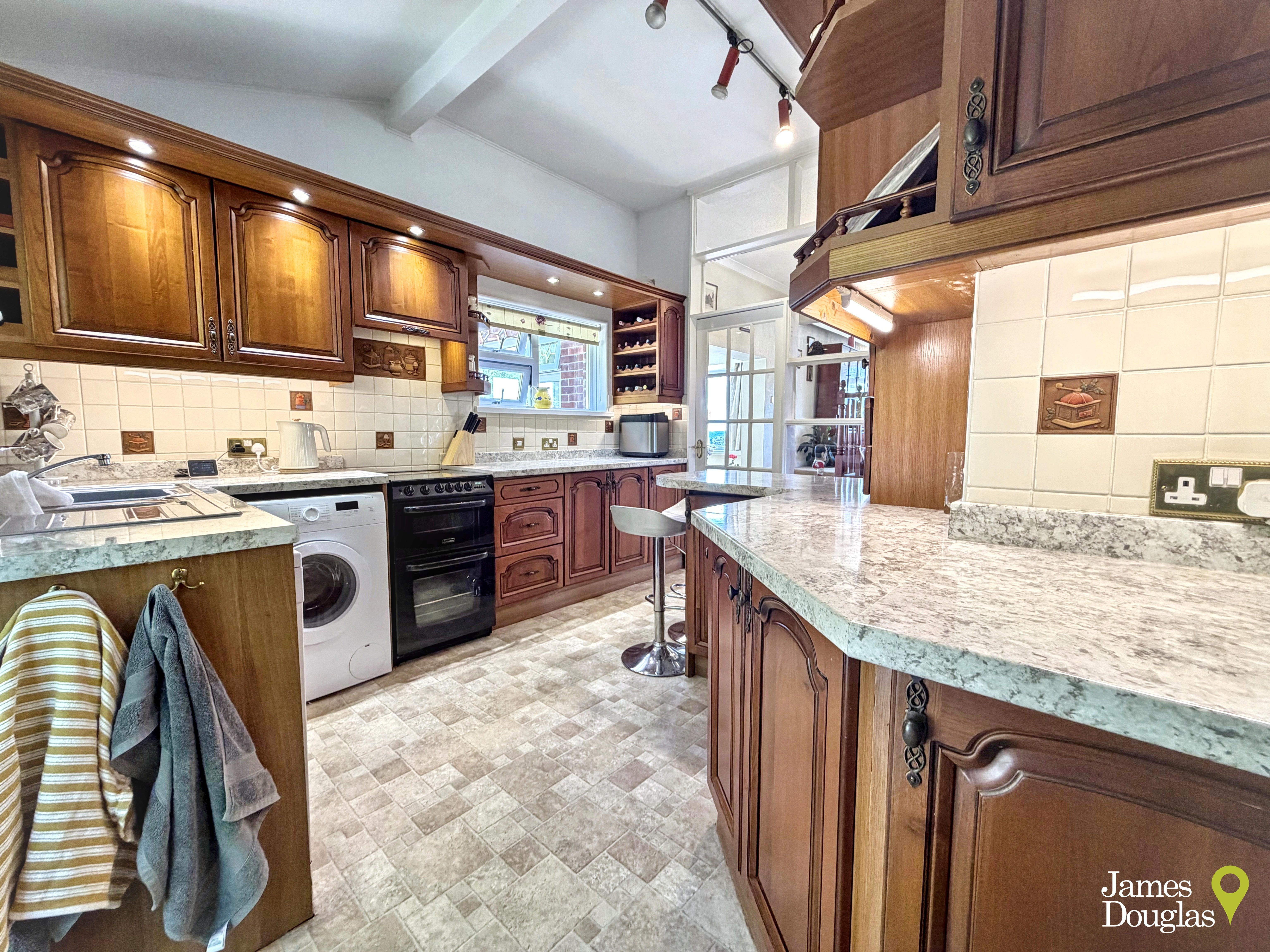 Highfield Terrace, Graigwen, Pontypridd, photo 9