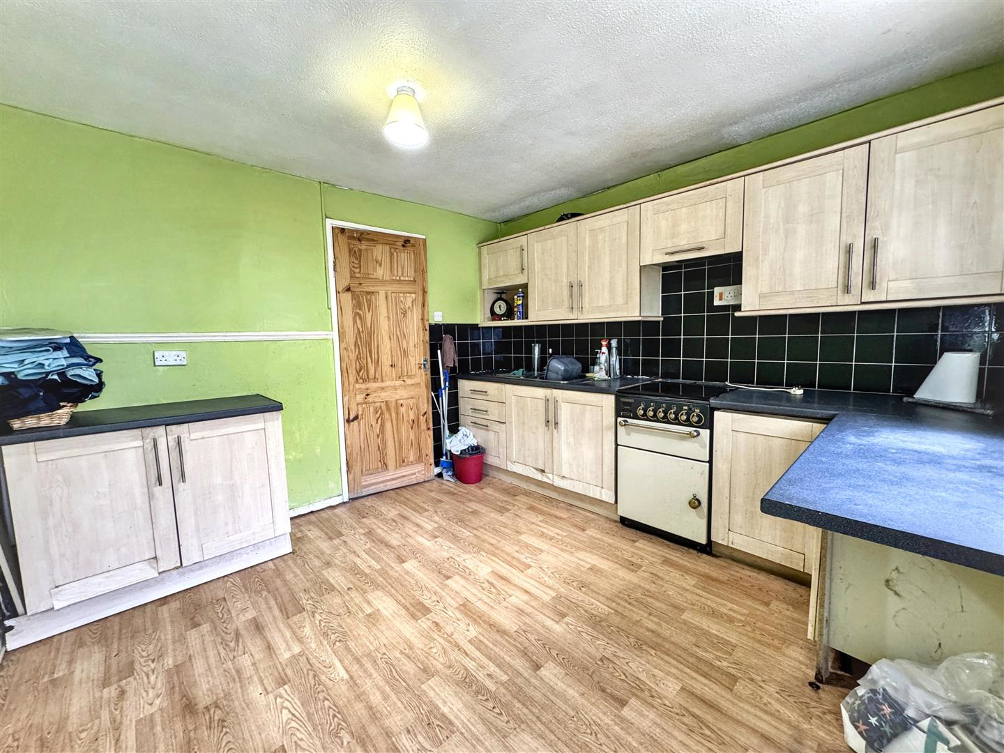 Davis Close, Pontypool NP4 6GP, photo 6