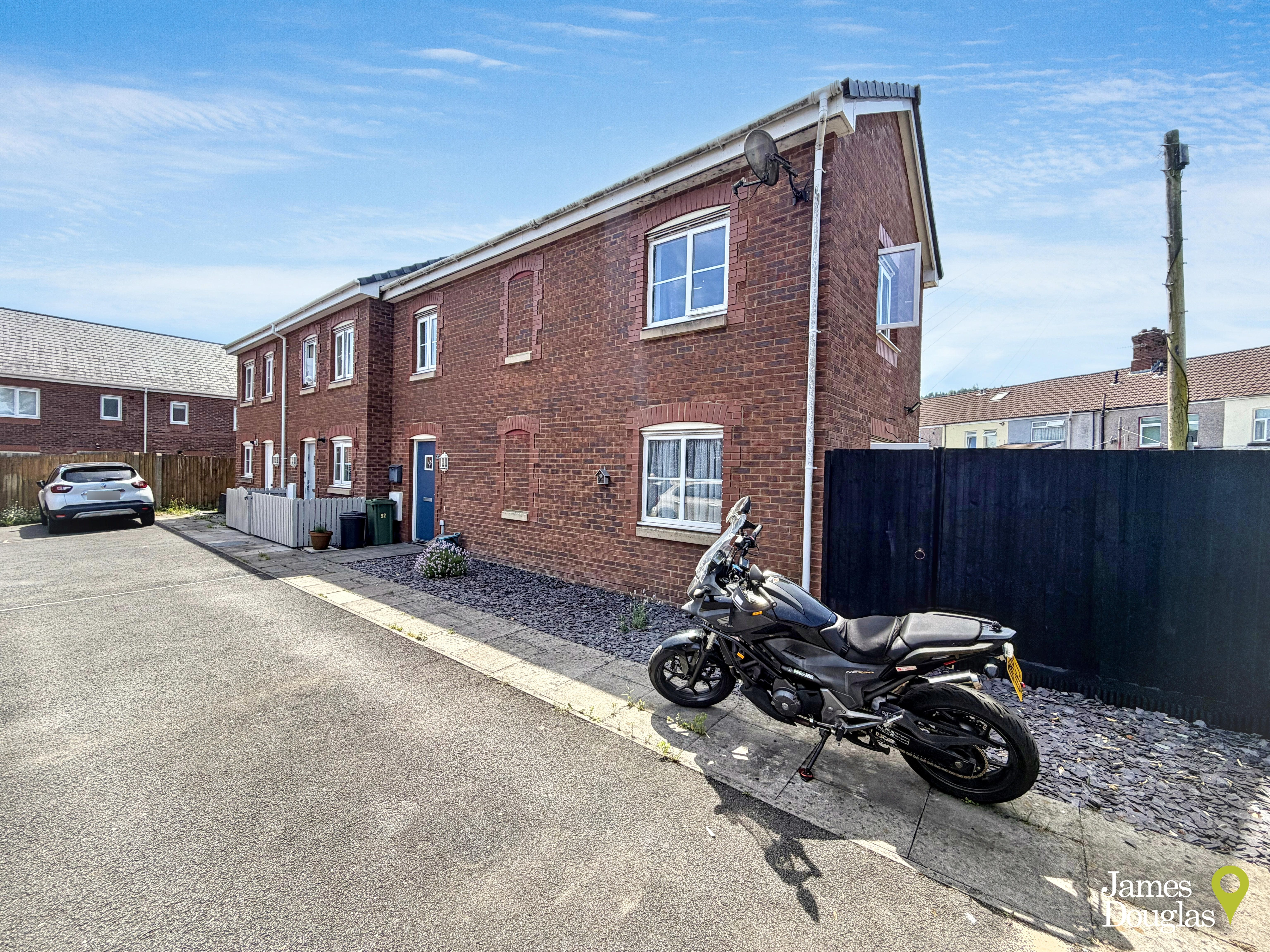 Heol Gruffydd, Rhydyfelin, Pontypridd, photo 2