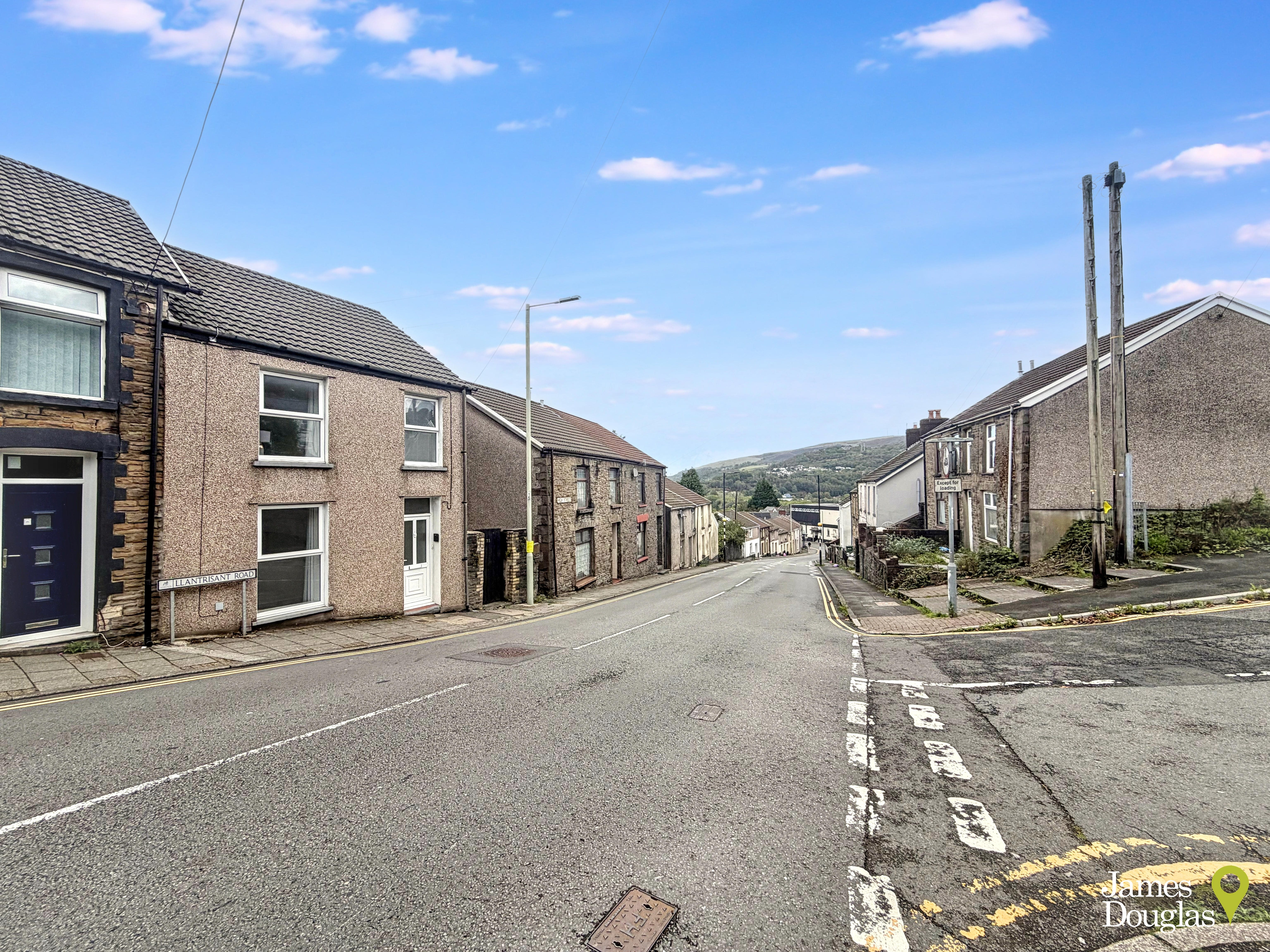 Llantrisant Road, Graig, Pontypridd, photo 2