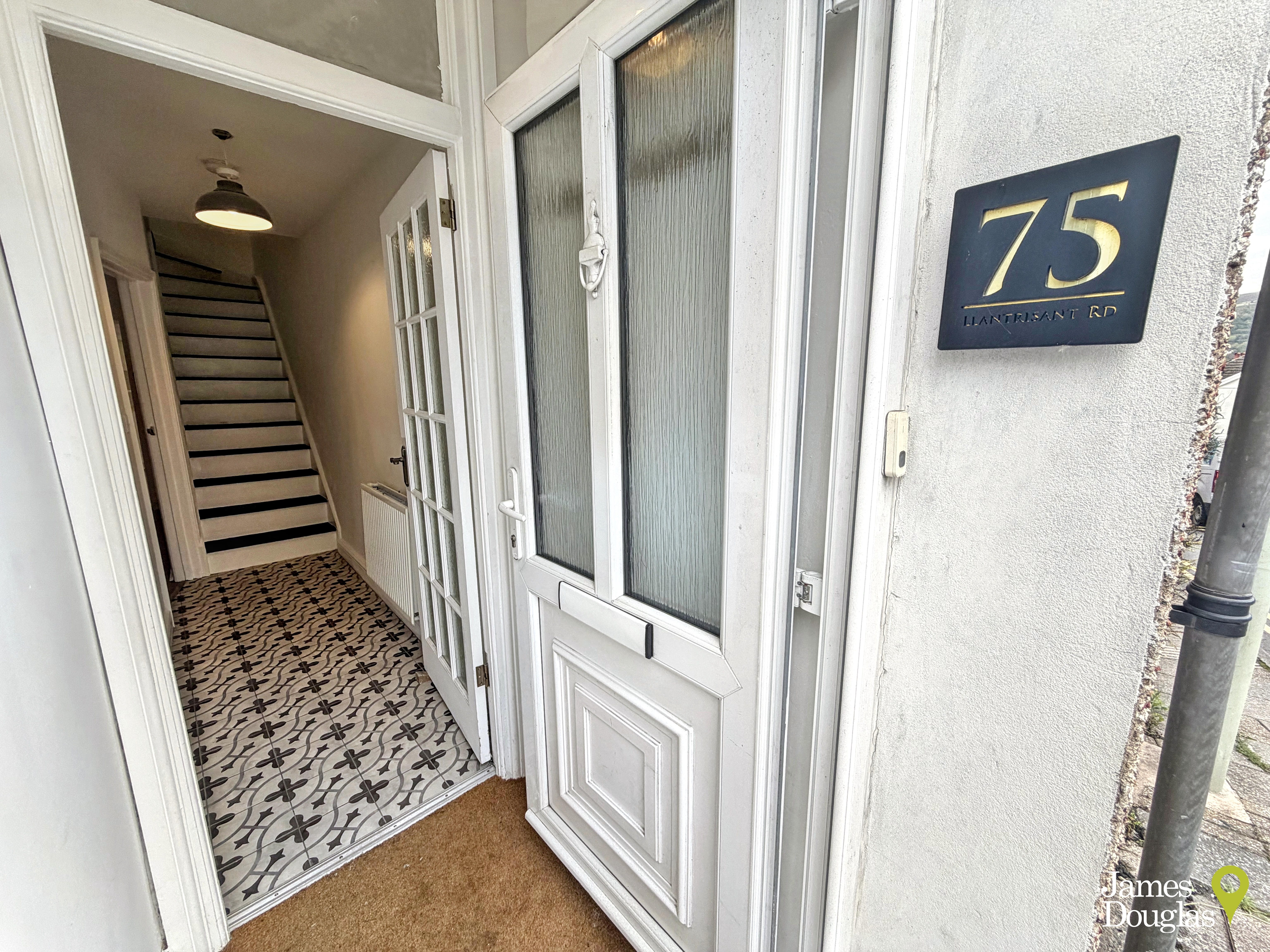 Llantrisant Road, Graig, Pontypridd, photo 3