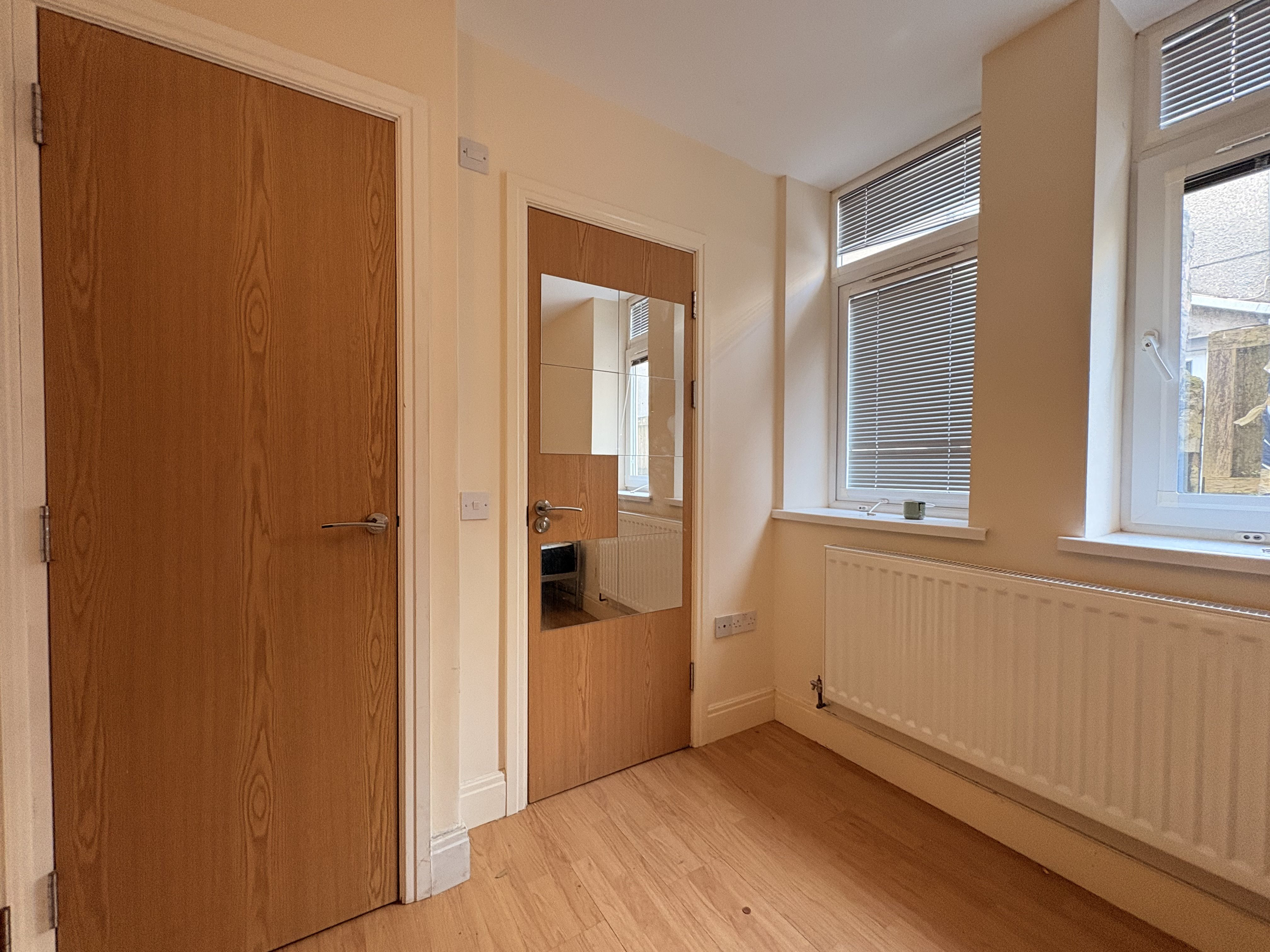 Colum Road, Cathays, Cardiff, photo 2