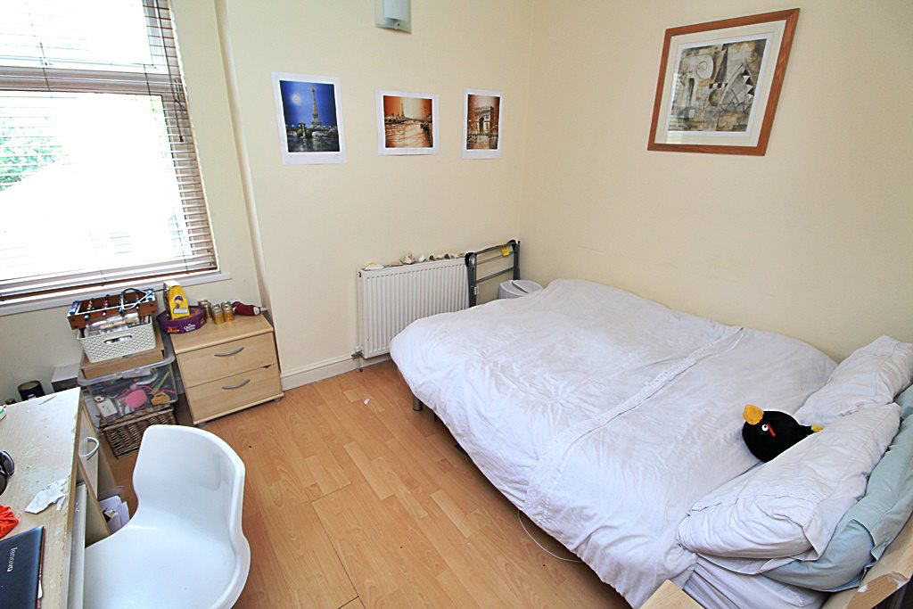 Bedroom (2)