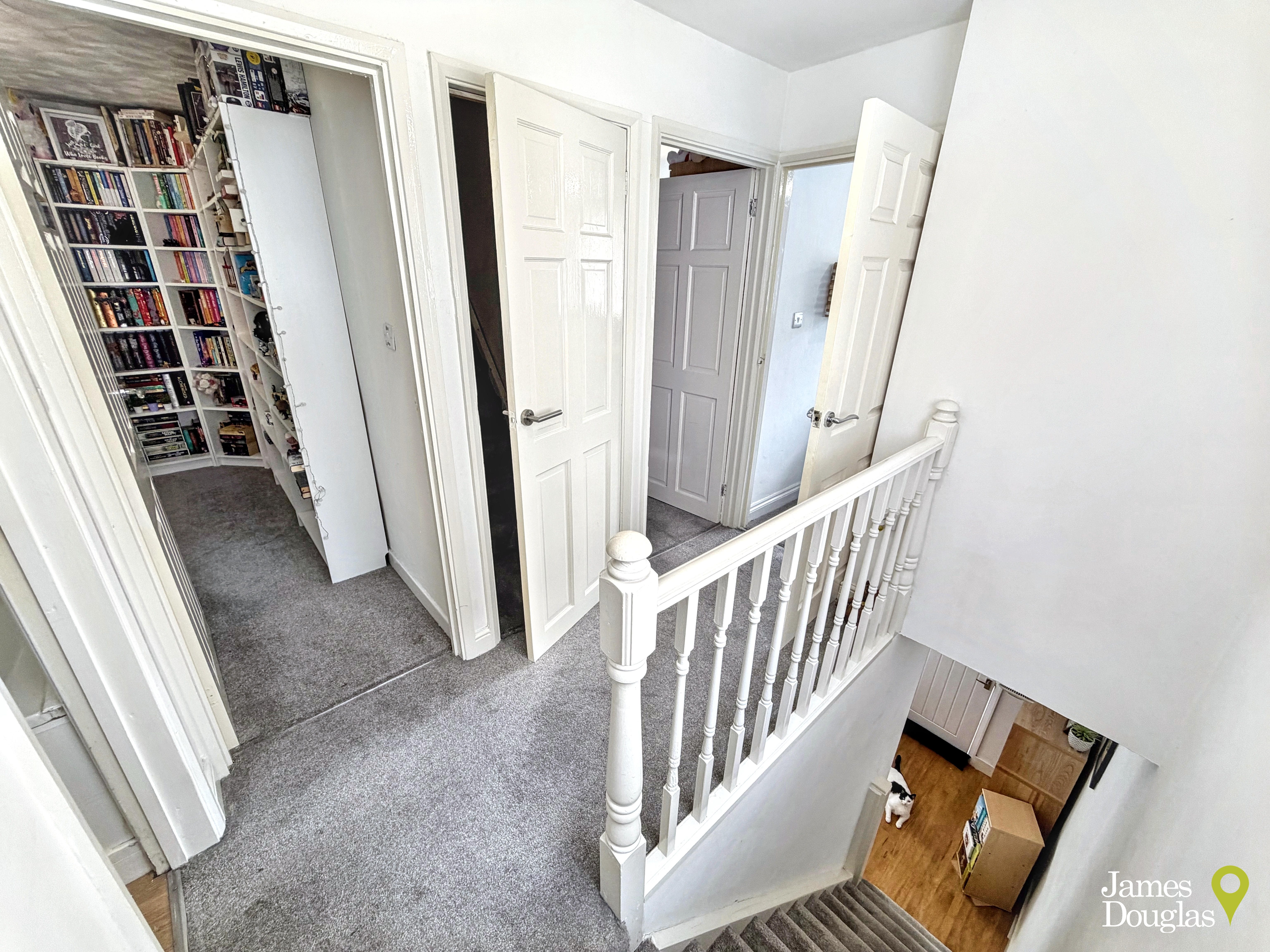 Dan-yr-Allt Close, Rhydyfelin, Pontypridd, photo 13