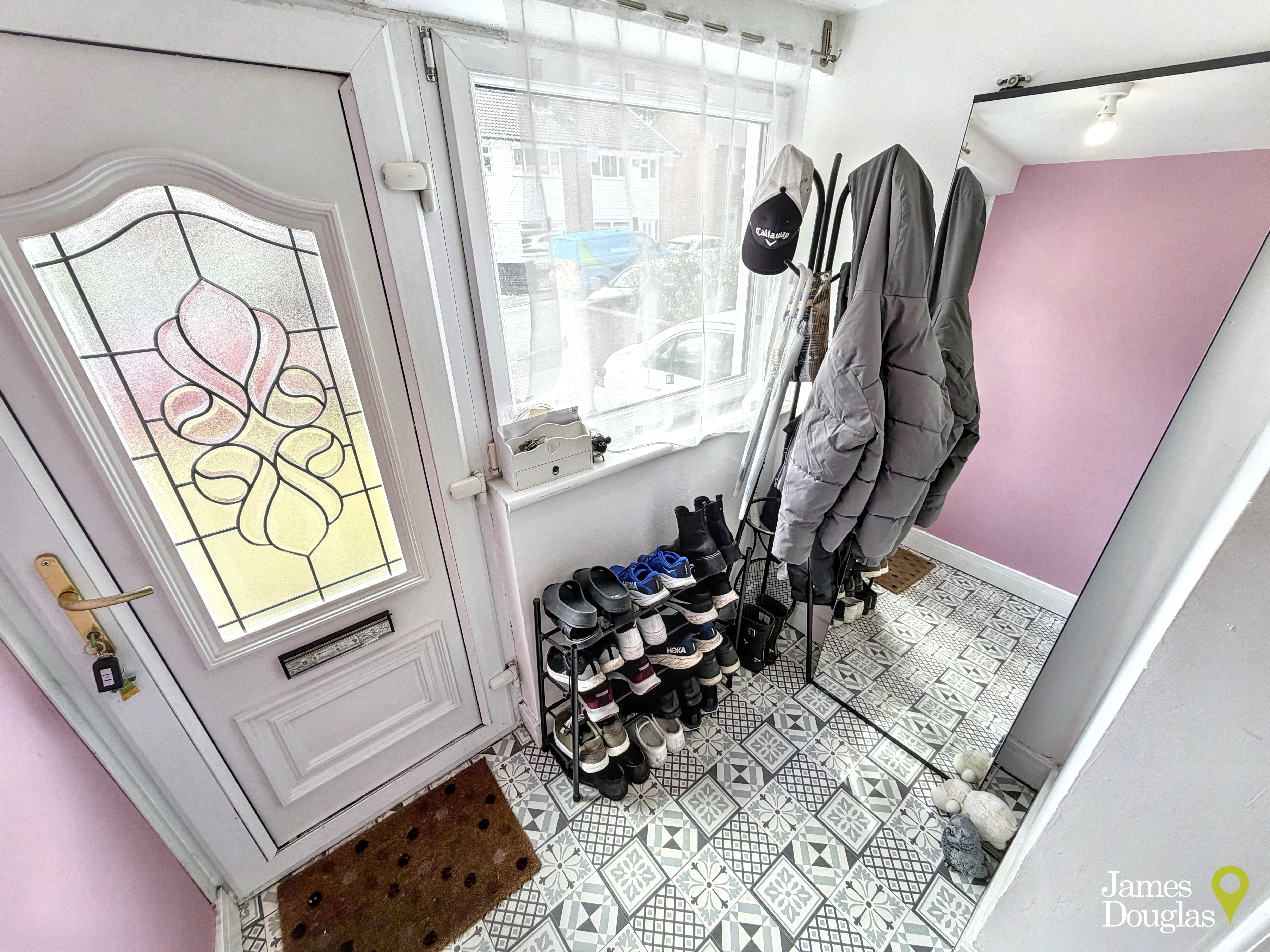 Dan-yr-Allt Close, Rhydyfelin, Pontypridd, photo 3