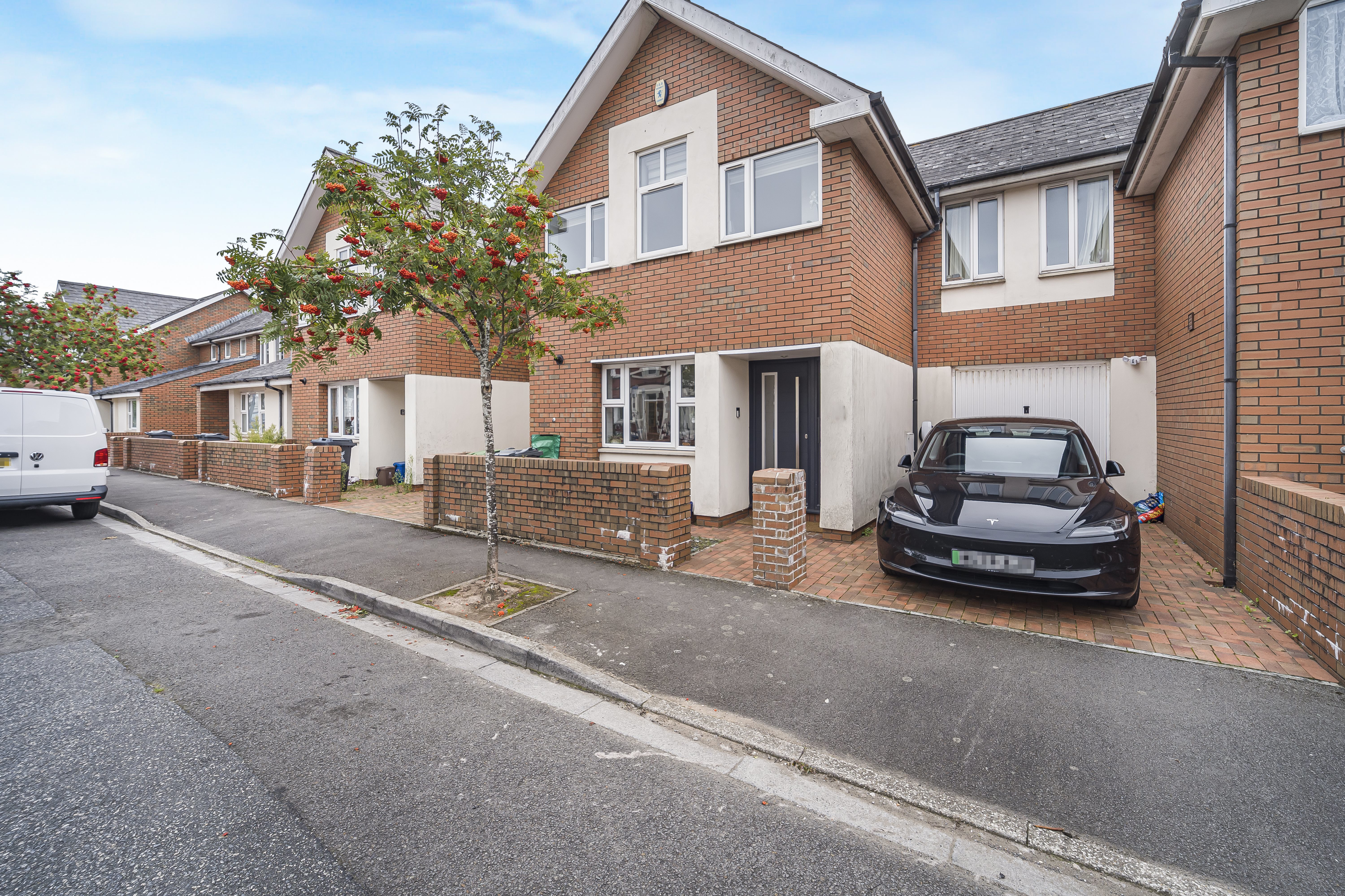 Victoria Mews, Gabalfa/Heath, Cardiff