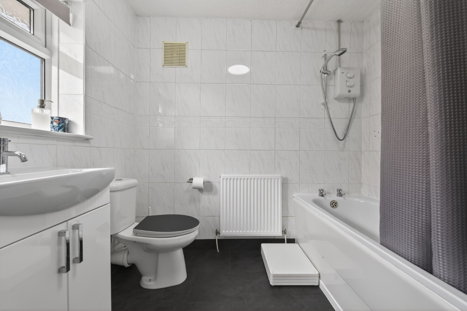 Llanrumney Avenue, Llanrumney, Cardiff, South Glamorgan, CF3 4DW, photo 10