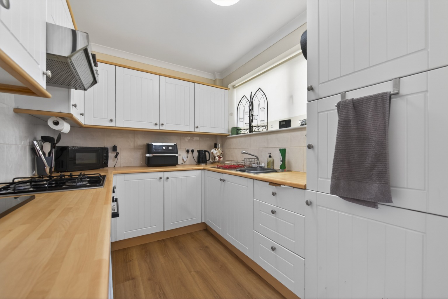Llanrumney Avenue, Llanrumney, Cardiff, South Glamorgan, CF3 4DW, photo 2