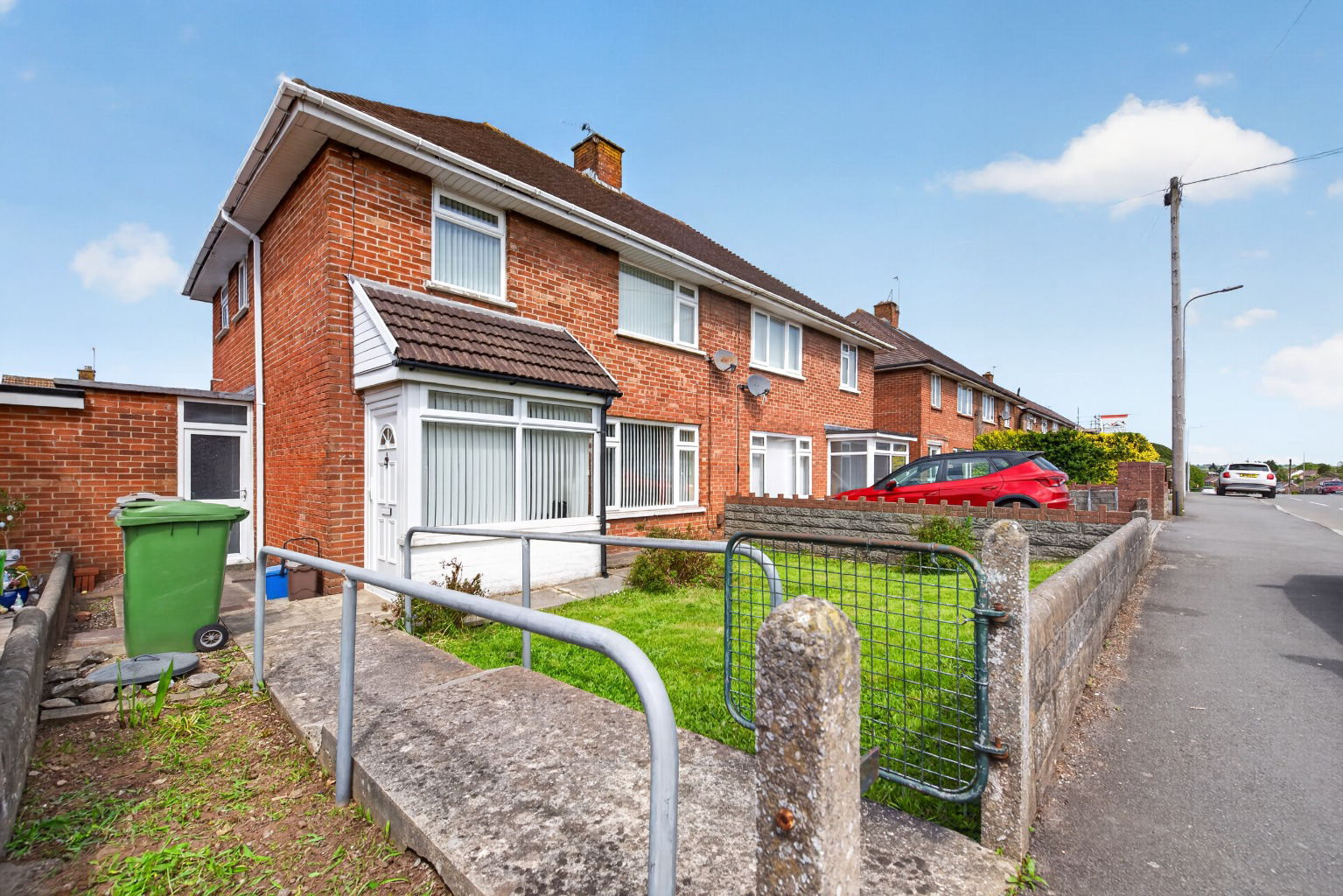 Llanrumney Avenue, Llanrumney, Cardiff, South Glamorgan, CF3 4DW