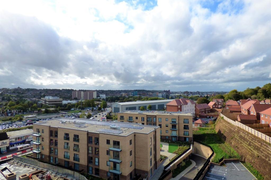 Brooklands Court, Stirling Drive, Luton, LU2 0GE, photo 9