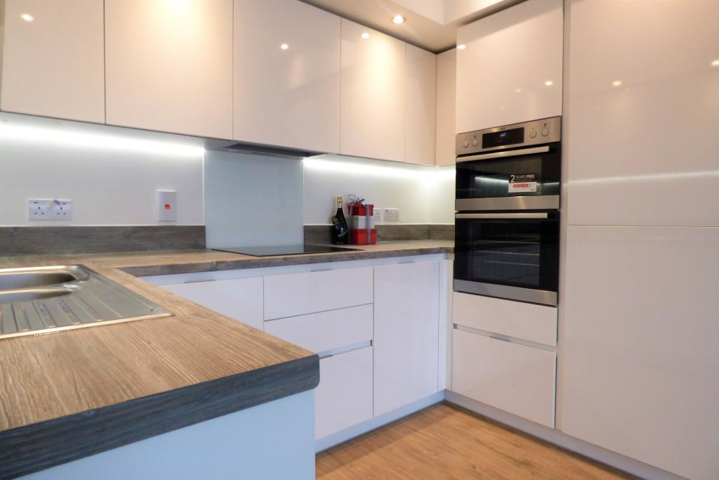 Brooklands Court, Stirling Drive, Luton, LU2 0GE, photo 10