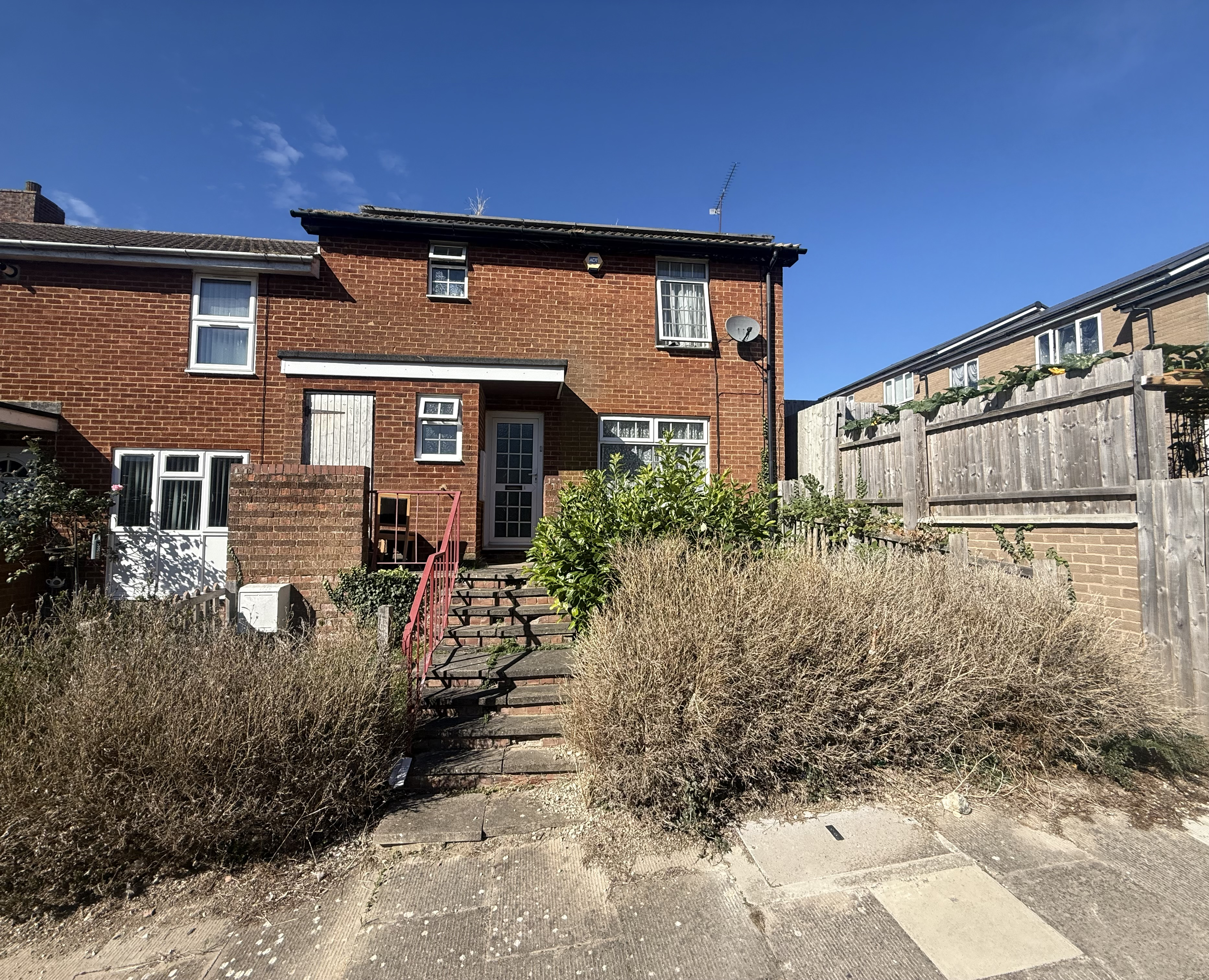 Morris Close, Luton, LU3