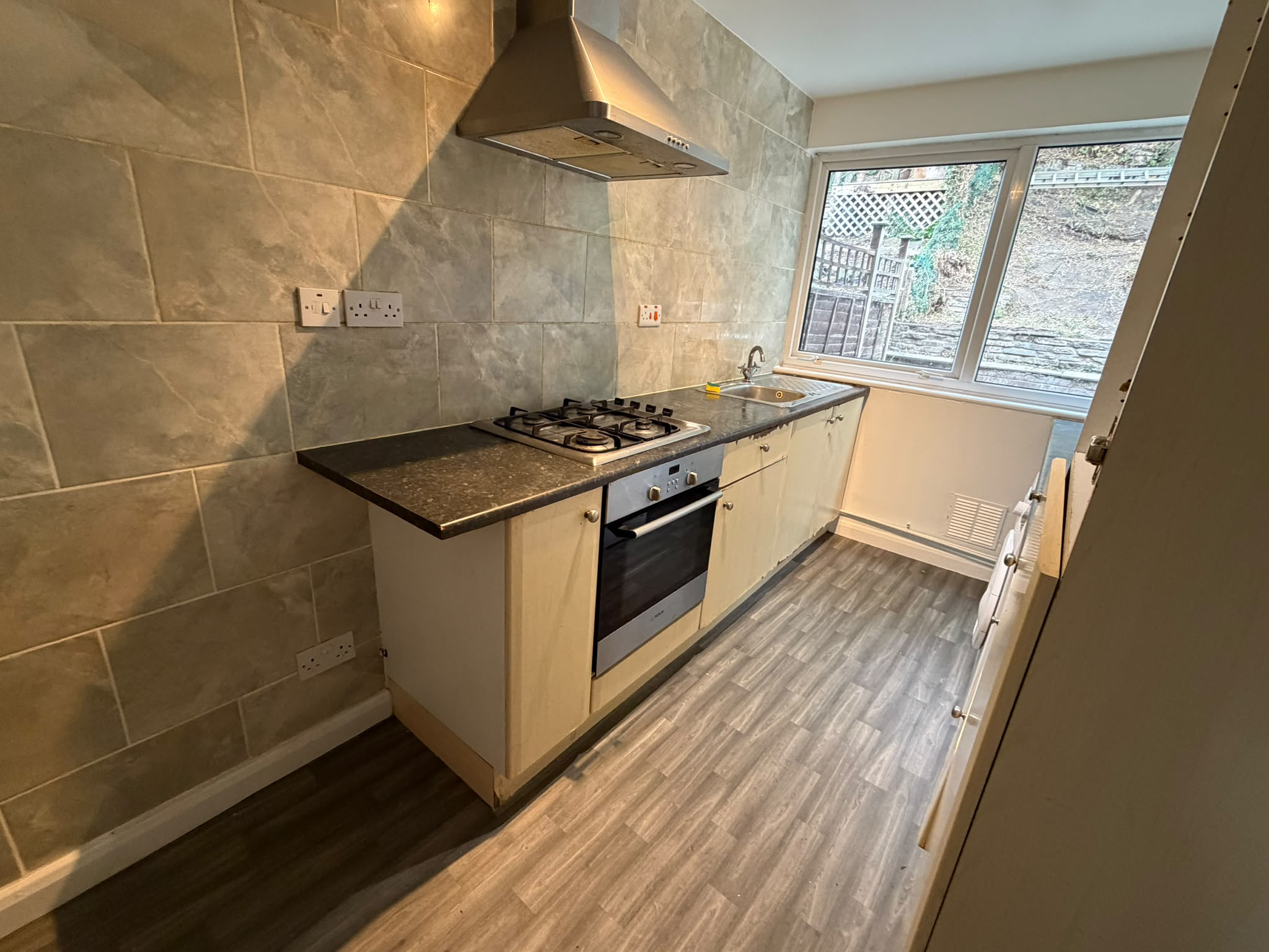 Trowbridge Gardens, Luton, LU2, photo 3