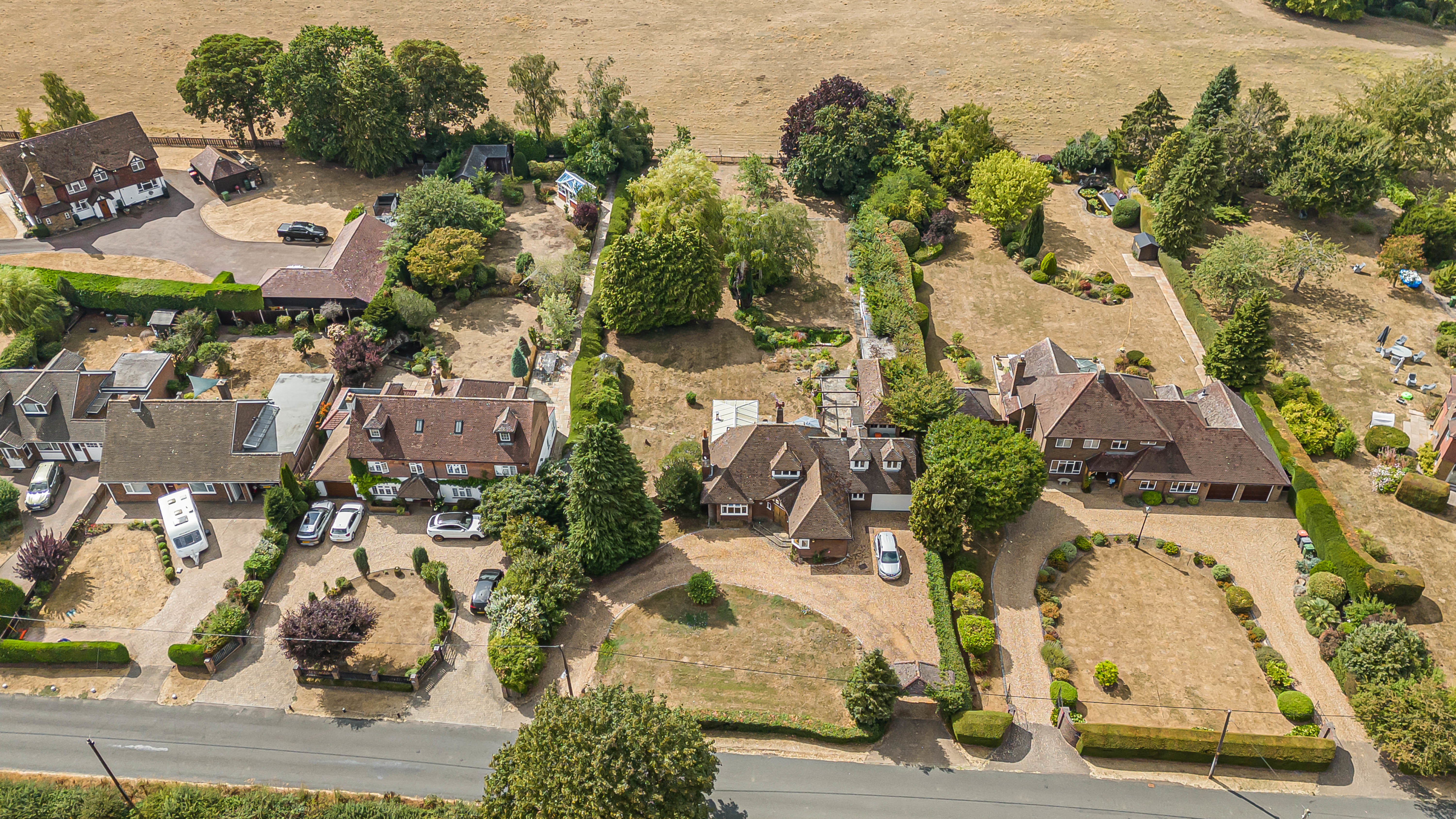 Sharpenhoe Road, Streatley, LU3