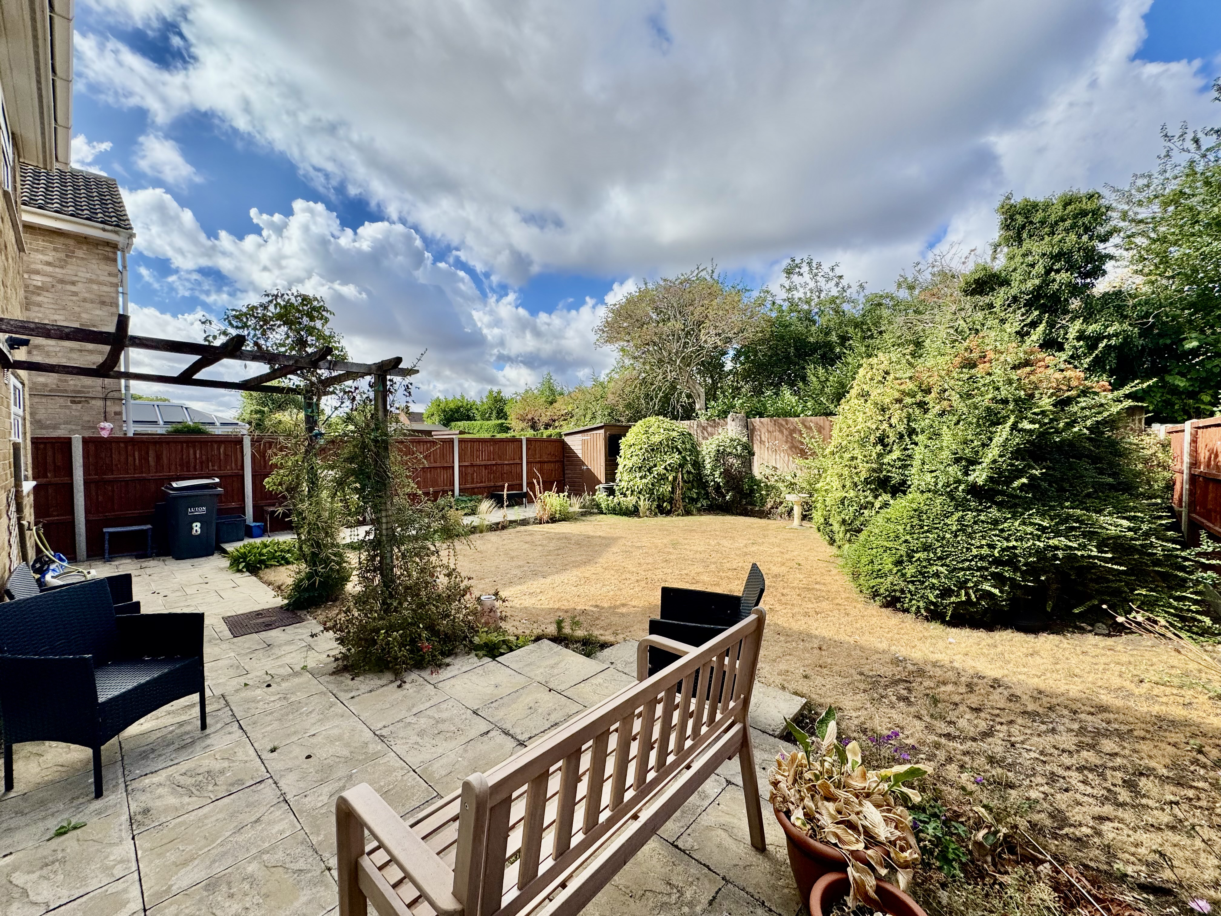 Birling Drive, Luton, LU2, photo 8