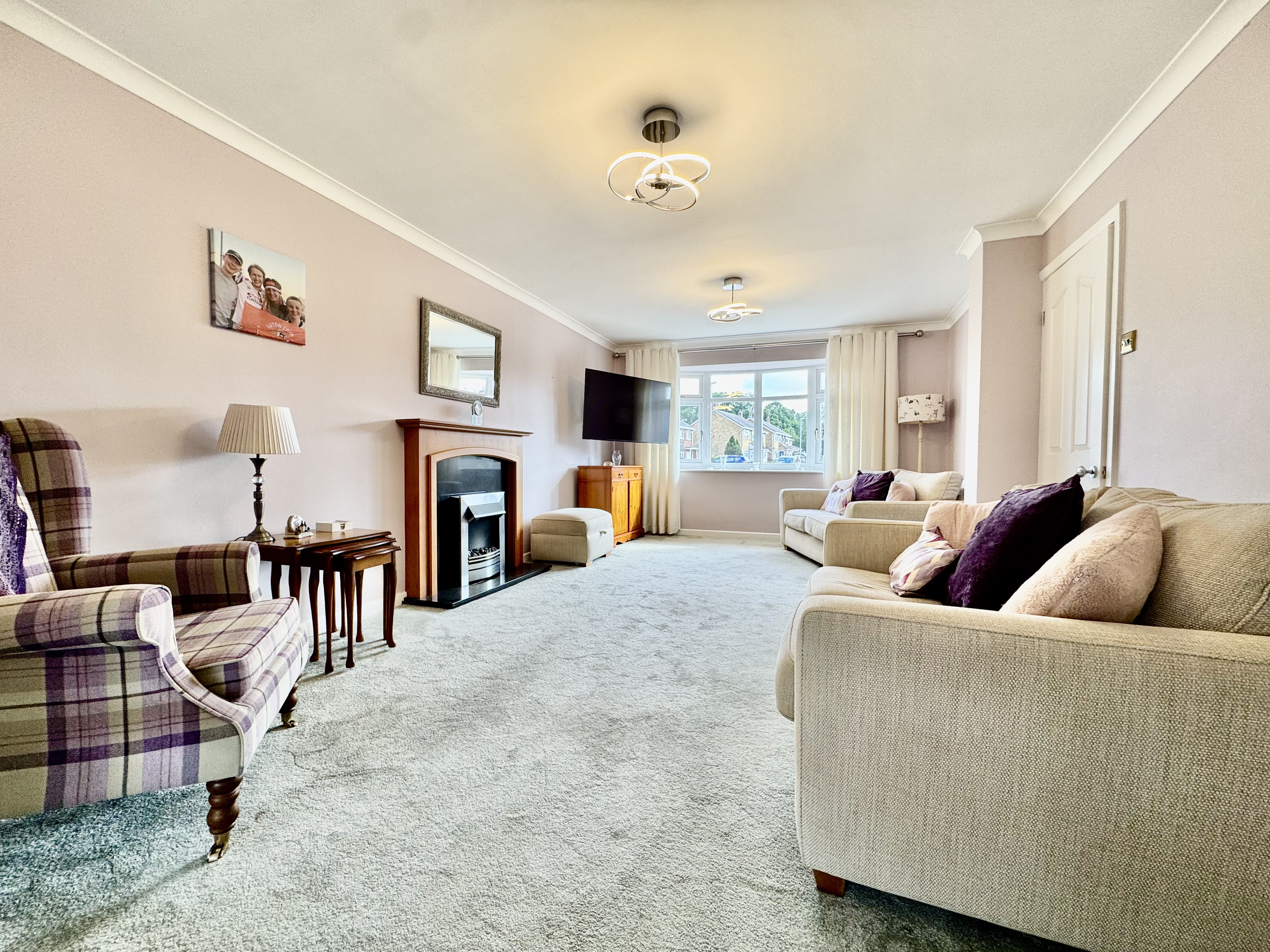 Birling Drive, Luton, LU2, photo 2