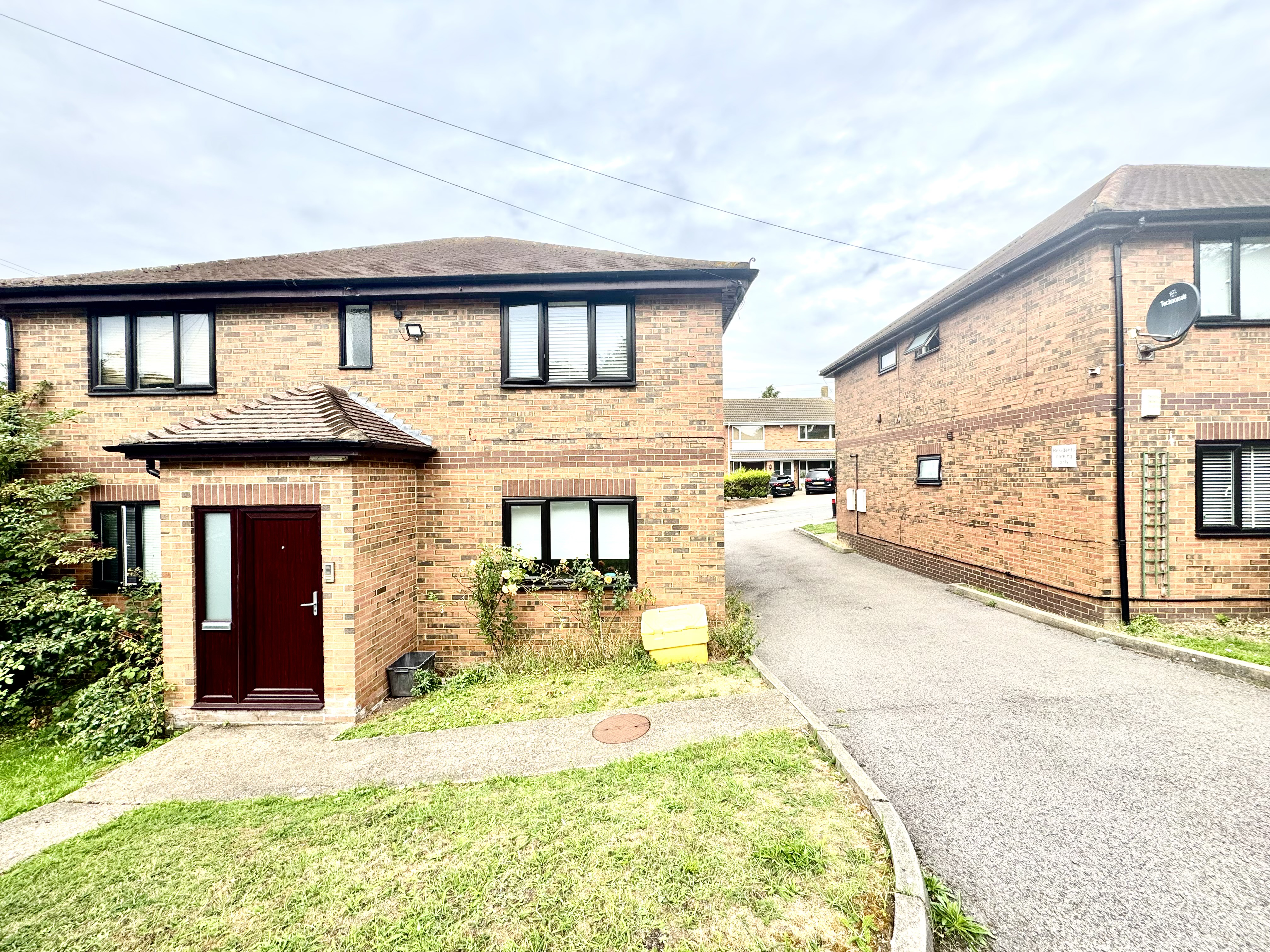Mistletoe Hill, Luton, LU2
