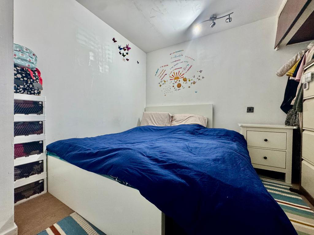 Handcross Road, Luton, LU2, photo 6